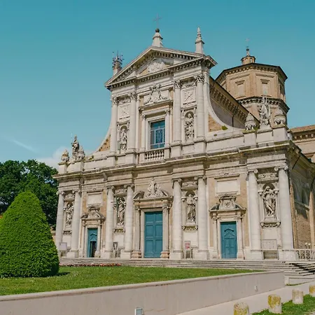 Domus Dantis Ghibellino Fuggiasco ラヴェンナ